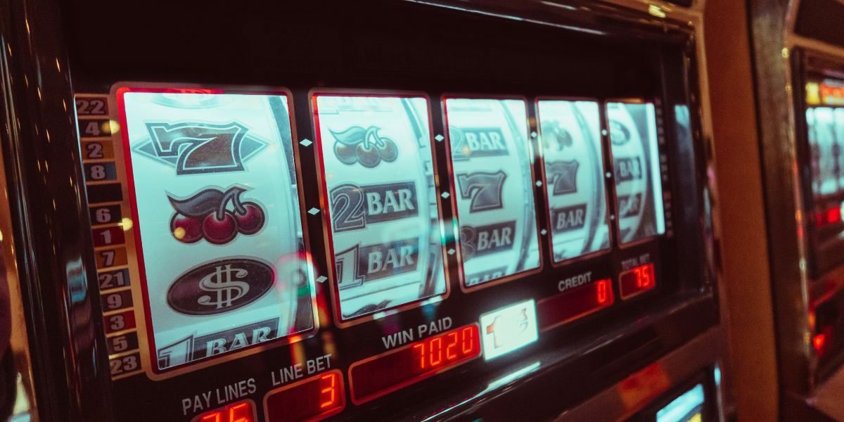 How Knowing the Ending Changes Interpretation